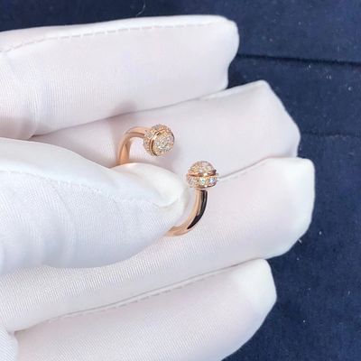 품질 여자 피아제 소유는 대략 써클 다이아몬드 반지를 엽니다. 0.34 Ct 공장