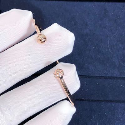 품질 18K 금 피아제 소유는 단순한 둥근 팔찌 지지 샘플 순서 OEM을 엽니다 공장