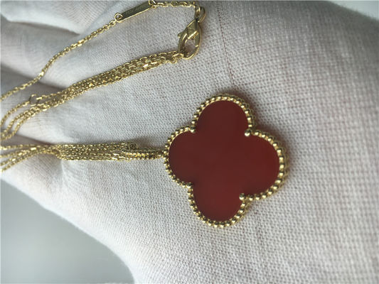 품질 빨간 꽃 모양을 가진 LongVan Cleef Arpels 18K 금 목걸이 다이아몬드 없음 공장